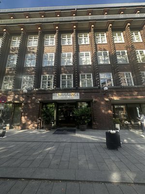 Renaissance Hamburg Hotel by null