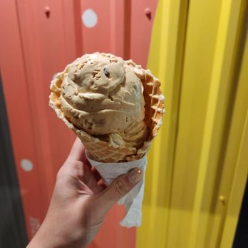 Andia’s Ice Cream - Toffee crunch and pumpkin chai - Ice Cream & Frozen Yogurt Near Me - Raleigh, North Carolina Andia’s Ice Cream - Toffee crunch and pumpkin chai - Ice Cream & Frozen Yogurt Near Me - Raleigh, North Carolina