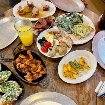 The Rustic - Family-Style brunch for four - New American Near Me - Dallas, Texas