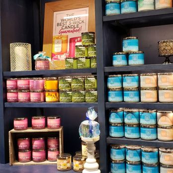 Bath & Body Works - Cosmetics & Beauty Supply Near Me - Honolulu, Hawaii Bath & Body Works - Cosmetics & Beauty Supply Near Me - Honolulu, Hawaii