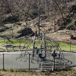 West 110th Street Playground - I like this playground and surrounding area. Posted 04/07/21