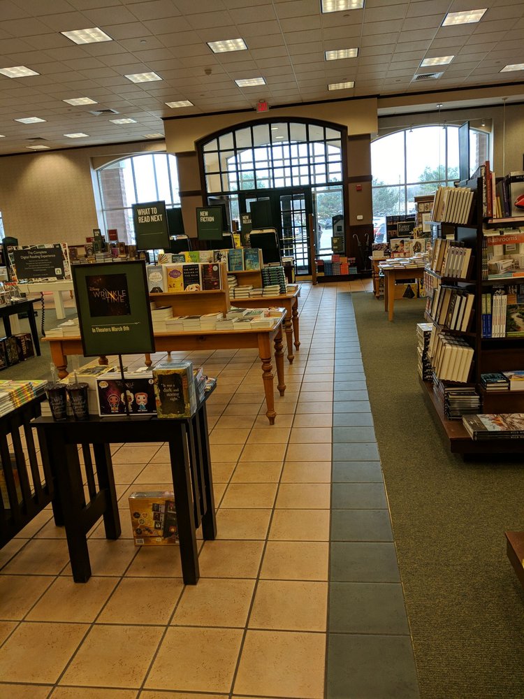 BARNES & NOBLE 13 Photos & 24 Reviews Bookstores 1553 Almonesson