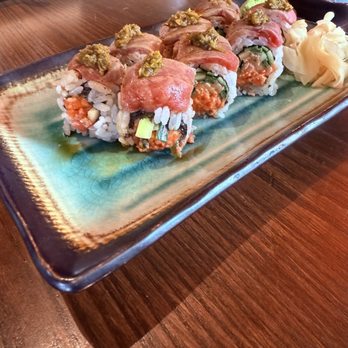 Sakaki Izakaya - Tuna Roll - Sushi Bars Near Me - Arlington, Virginia Sakaki Izakaya - Tuna Roll - Sushi Bars Near Me - Arlington, Virginia