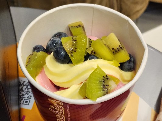 Menchie's Frozen Yogurt by null
