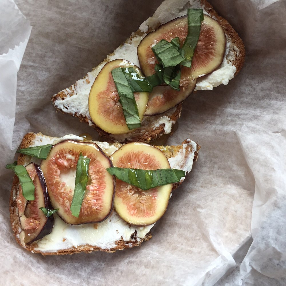 Special fig & goat cheese toast Special fig & goat cheese toast