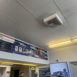 US Post Office - Inside short wait!