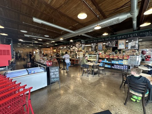 Licavoli's Market & Pizzeria by null