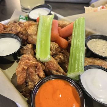 Buffalo Wild Wings - 10 bone in wings - Chicken Wings Near Me - Tacoma, Washington