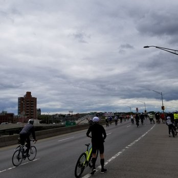 Five Boro Bike Tour - BQE - Bike tours Near Me - New York, New York Five Boro Bike Tour - BQE - Bike tours Near Me - New York, New York