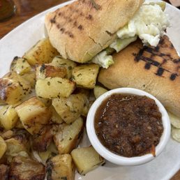 Vegetariana Panini! Requested no tomatoes because I know what's good. Great roasted salsa. Perfect potatoes. Vegetariana Panini! Requested no tomatoes because I know what's good. Great roasted salsa. Perfect potatoes.