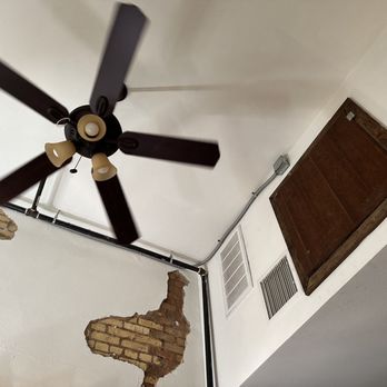 Firehouse Hostel - Ceiling in penthouse - Hostels Near Me - Austin, Texas Firehouse Hostel - Ceiling in penthouse - Hostels Near Me - Austin, Texas