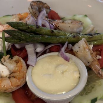 Valley Forge Trattoria & Lounge - An abundance of roasted peppers and not enough lettuce. Weird - Mediterranean Near Me - Phoenixville, Pennsylvania
