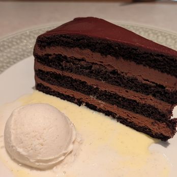 Piccolo Buco by Cooper's Hawk - Chocolate Hazelnut Cake - Wine Bars Near Me - Tampa, Florida Piccolo Buco by Cooper's Hawk - Chocolate Hazelnut Cake - Wine Bars Near Me - Tampa, Florida