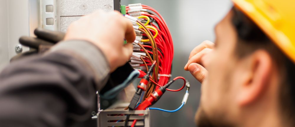 Slide of Fountain Valley Electrician Pro