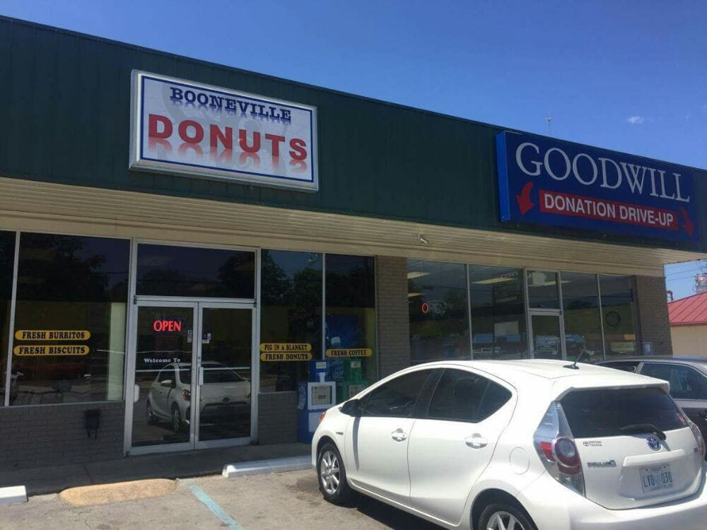 BOONEVILLE DONUTS Updated September 2024 427 N 2nd St, Booneville