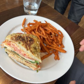 Busboys and Poets - Breakfast & Brunch Near Me - Washington, DC, District of Columbia Busboys and Poets - Breakfast & Brunch Near Me - Washington, DC, District of Columbia