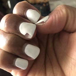 Chipped* gel coming all the way up on my nails Chipped* gel coming all the way up on my nails