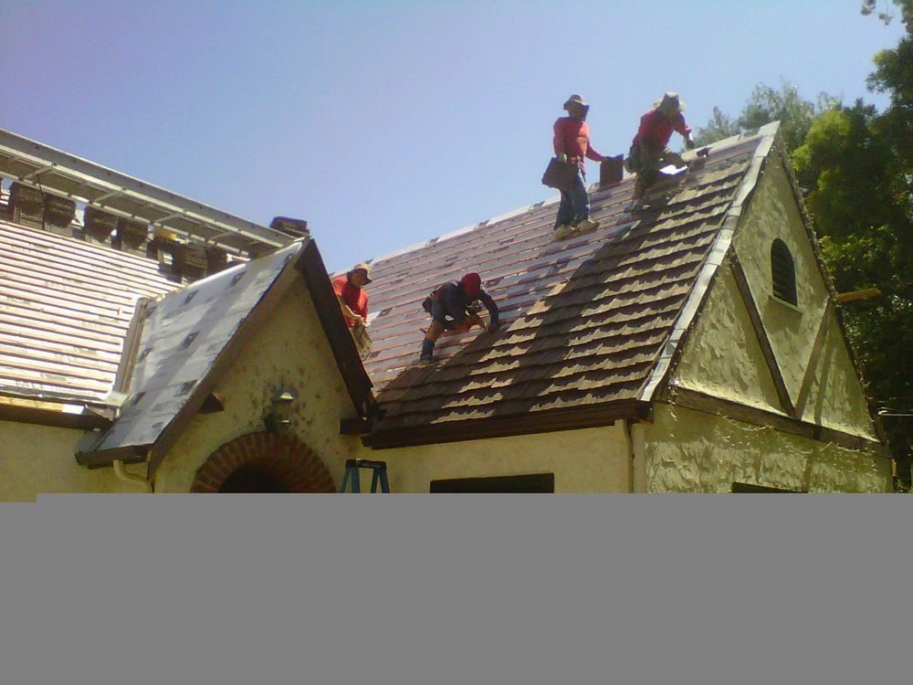 Slide of Raneri & Long Roofing and Solar
