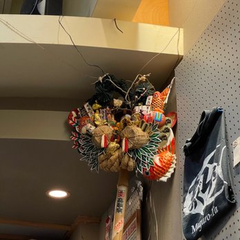 Maguro-Ya - look to the right of the speaker. can you see it? - Japanese Near Me - Honolulu, Hawaii Maguro-Ya - look to the right of the speaker. can you see it? - Japanese Near Me - Honolulu, Hawaii