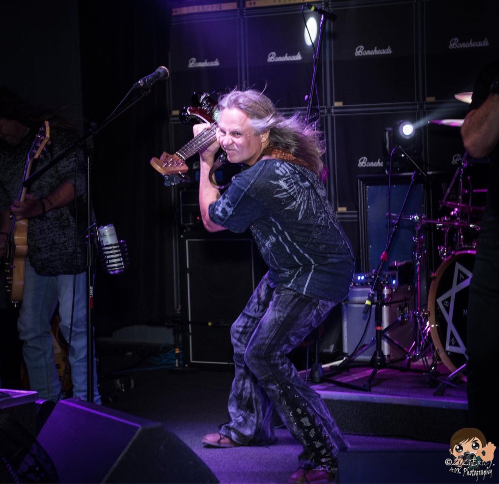 FIELD HOUSE PUB Updated September 2024 10 Reviews 305 Lyon Ave