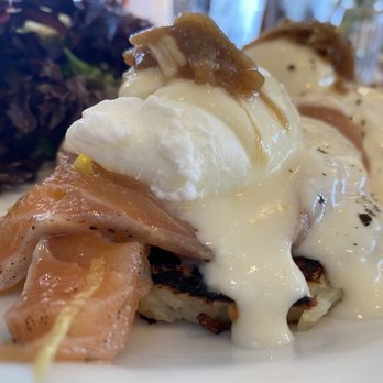 Cream Pot - Salmon egg Benedict - Breakfast & Brunch Near Me - Honolulu, Hawaii