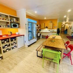 Cloudcroft Hostel - Communal kitchen
