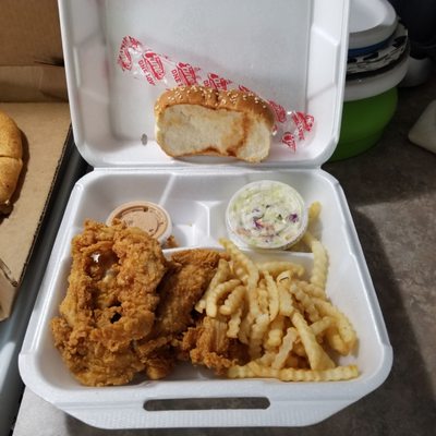 Raising Cane's Chicken Fingers by null