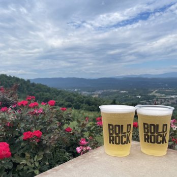 Carter Mountain Orchard - Pick Your Own Farms Near Me - Charlottesville, Virginia