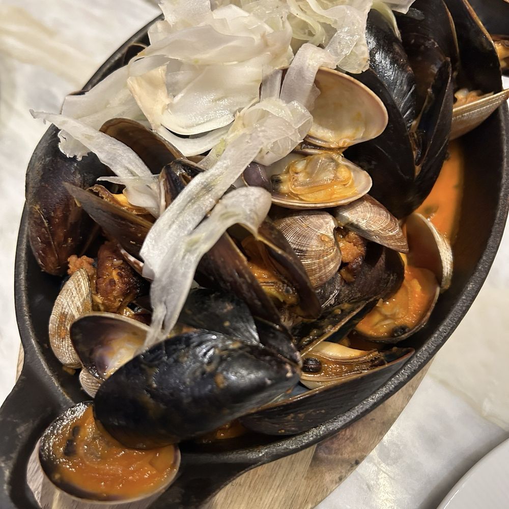 Atlas Steak + Fish - Salt Spring Island mussels and clams - Steakhouses Near Me - Burnaby, British Columbia