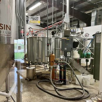 Bevy Brewery & Winery - The brew house - Wine Tasting Room Near Me - Wisconsin Dells, Wisconsin Bevy Brewery & Winery - The brew house - Wine Tasting Room Near Me - Wisconsin Dells, Wisconsin