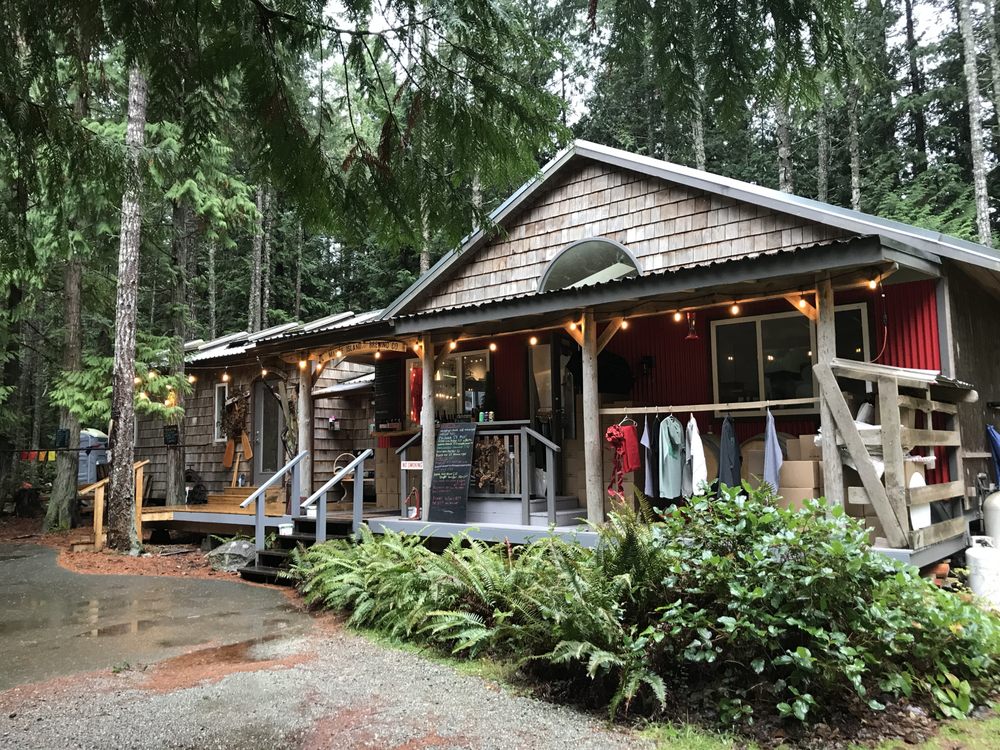 Mayne Island Brewing Company Logo