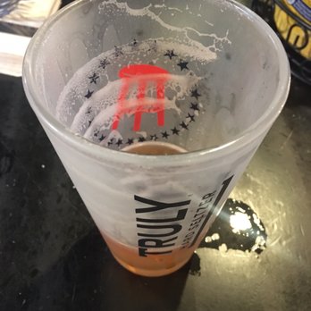 Beantown Pub - Sam Adams Lager in a frosty glass - Pubs Near Me - Boston, Massachusetts Beantown Pub - Sam Adams Lager in a frosty glass - Pubs Near Me - Boston, Massachusetts