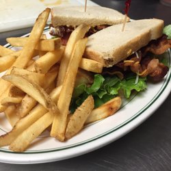 To the Hoop Bar & Grill - BLT is poppin!