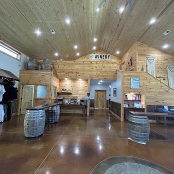 Century Farm Winery - Interior - Wineries Near Me - Jackson, Tennessee