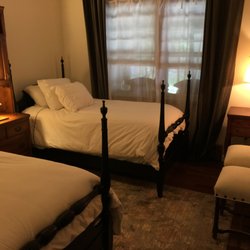 The Blue House on the HIll - Cozy Twin Bedroom