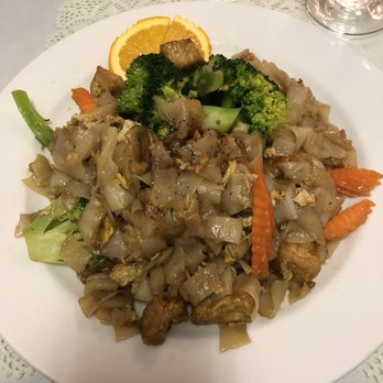 Ocean Thai - pad see ew ($9.95) - Thai Near Me - San Francisco, California Ocean Thai - pad see ew ($9.95) - Thai Near Me - San Francisco, California
