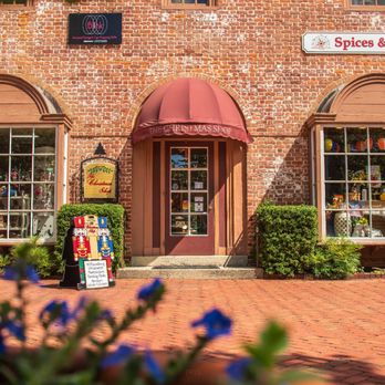 Christmas Shop - Outside of The Christmas Shop - Shopping Near Me - Williamsburg, Virginia