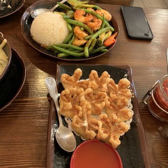Khao Soi Thai - Prik King Over Rice (Spicy Green Bean) and Fried Wontons (8). - Thai Near Me - Studio City, California Khao Soi Thai - Prik King Over Rice (Spicy Green Bean) and Fried Wontons (8). - Thai Near Me - Studio City, California