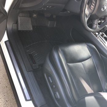 Elyon Mobile Detail - Driver seat after - Auto Detailing Near Me - Hayward, California Elyon Mobile Detail - Driver seat after - Auto Detailing Near Me - Hayward, California