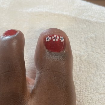 Tip & Toe Salon - Cutest daisies on my toes! - Nail Salons Near Me - Burlingame, California Tip & Toe Salon - Cutest daisies on my toes! - Nail Salons Near Me - Burlingame, California