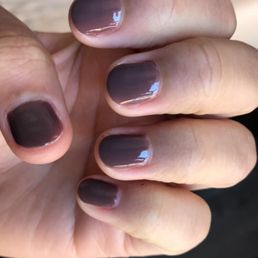 Regular manicure Regular manicure