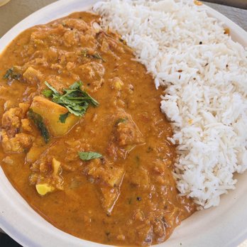 Cafe Turmeric - Coconut Veg Curry with tons of veggies and large portions. So delicious! - Indian Near Me - Hanalei, Hawaii