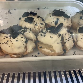 Beard Papa’s - Beard Papa's, Clovis CA - Bakeries Near Me - Clovis, California