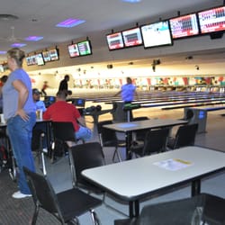 Spins Bowl Akron - Having fun with friends!