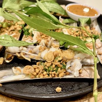Ocean Grill & Bar - O22. Oc Mng Tay Nuong Mo Hnh Grilled Razor clams w/ scallion oil - Vietnamese Near Me - Chicago, Illinois Ocean Grill & Bar - O22. Oc Mng Tay Nuong Mo Hnh Grilled Razor clams w/ scallion oil - Vietnamese Near Me - Chicago, Illinois