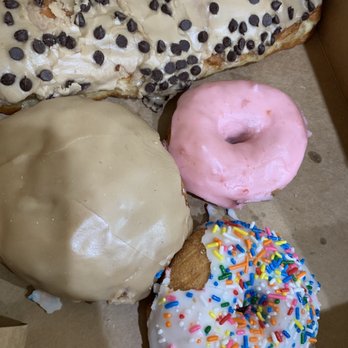 Country Donuts - a variety of doughnuts in a box - Donuts Near Me - Boise, Idaho Country Donuts - a variety of doughnuts in a box - Donuts Near Me - Boise, Idaho