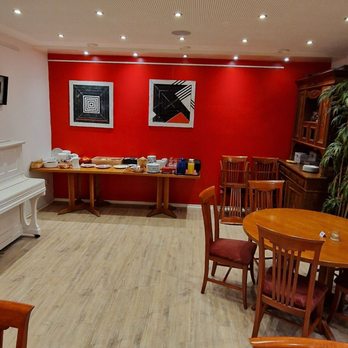 Ratskeller Hotel - Frühstücksbuffet - Hotels Near Me - Nideggen, NW