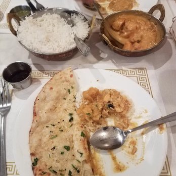India Gate - Chicken Korma and garlic naan , Yum! - Indian Near Me - Buffalo, New York
