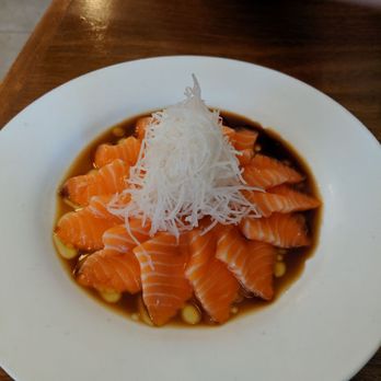 Moon & Turtle - Smokey Sashimi: Ora King Salmon, kiawe smoked soy, Hawaiian chilli pepper water, extra virgin olive oil. - Seafood Near Me - Hilo, Hawaii