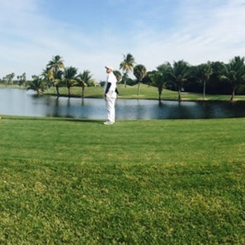 Crandon Golf at Key Biscayne - Ripping a tee shot! - Golf Near Me - Key Biscayne, Florida